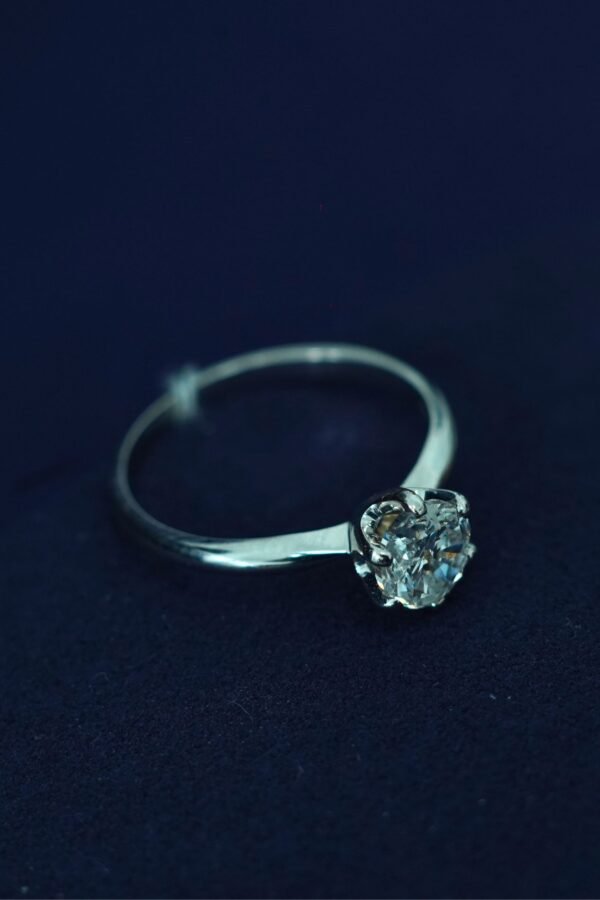 Luna Classic Solitaire Diamond Ring – 1 Carat | 18K White Gold