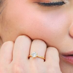 Aurora Solitaire Diamond Ring – 1 Carat | 18K Yellow Gold
