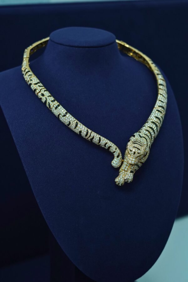 Auréla Majestic Panther 50CT Diamond Choker in 18K Gold - Image 3