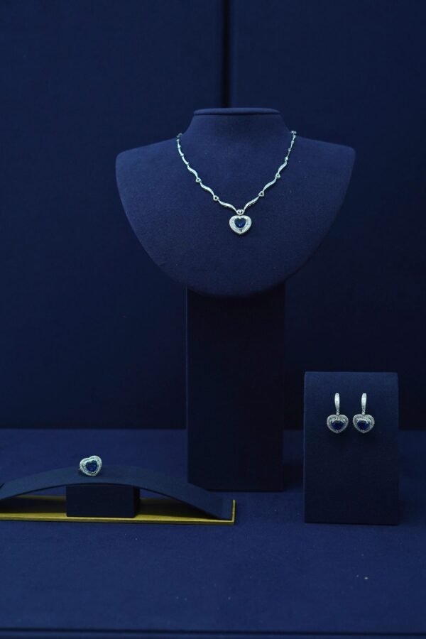 Royal Heart Sapphire Set